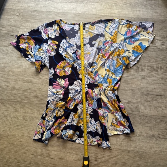 Coco Bianco Floral Blouse - Navy, Yellow, Cream size L - Picture 4 of 8